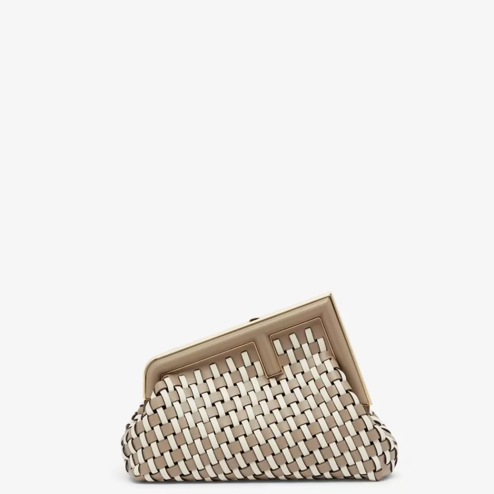 Fendi Clutches & Pochetten<Tasche Aus Geflochtenem Leder In Weis