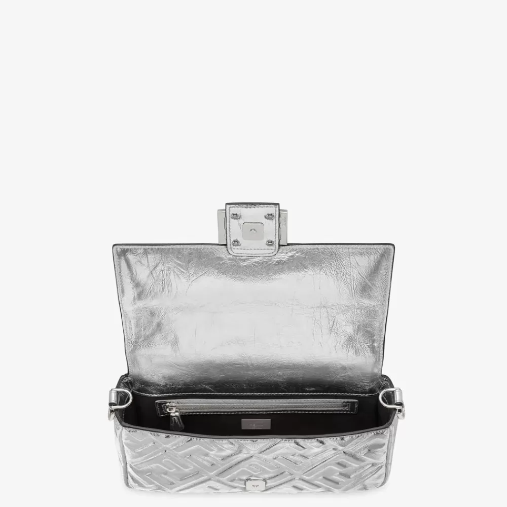 Fendi Schulter- Und Crossbody-Taschen<Tasche Aus Leder In Silberfarben Mit Craquele-Optik Und Ff-Muster